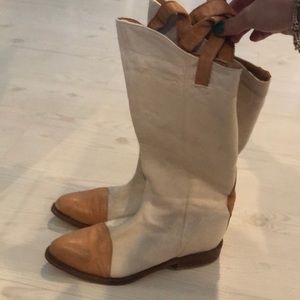 NEVER BEEN WORN Jim Barnier boots